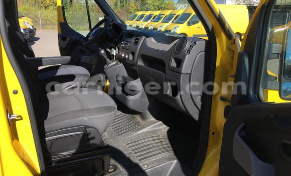 Buy Used Renault Master Other Truck in Ingall in Agadez Buy Used Renault Master Other Truck in Ingall in Agadez