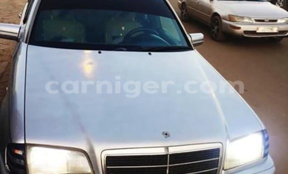 Buy Used Mercedes‒Benz C–Class Silver Car in Niamey in Niamey Buy Used Mercedes‒Benz C–Class Silver Car in Niamey in Niamey