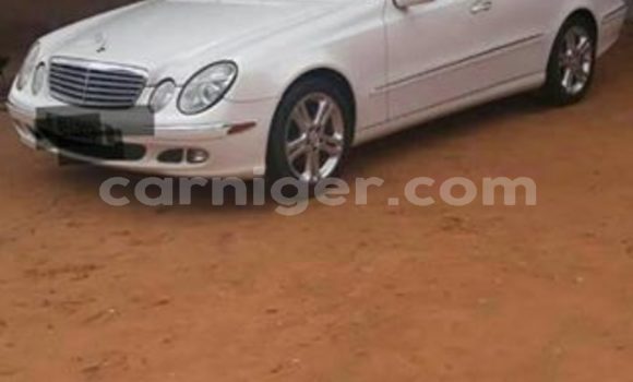 Buy Used Mercedes‒Benz E–Class White Car in Niamey in Niamey Buy Used Mercedes‒Benz E–Class White Car in Niamey in Niamey