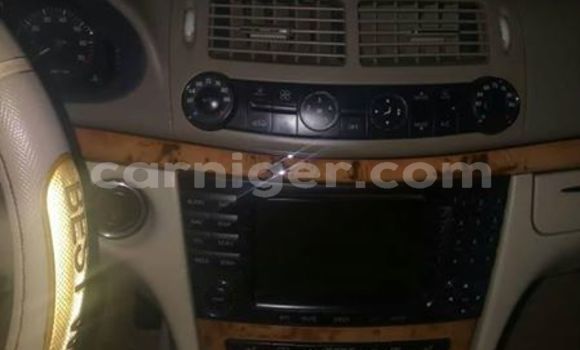 Buy Used Mercedes‒Benz E–Class White Car in Niamey in Niamey Buy Used Mercedes‒Benz E–Class White Car in Niamey in Niamey