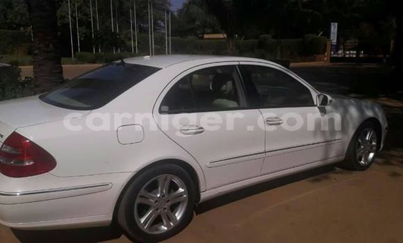 Buy Used Mercedes‒Benz E–Class White Car in Niamey in Niamey Buy Used Mercedes‒Benz E–Class White Car in Niamey in Niamey