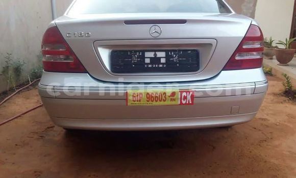 Buy Used Mercedes‒Benz C–Class Silver Car in Niamey in Niamey Buy Used Mercedes‒Benz C–Class Silver Car in Niamey in Niamey