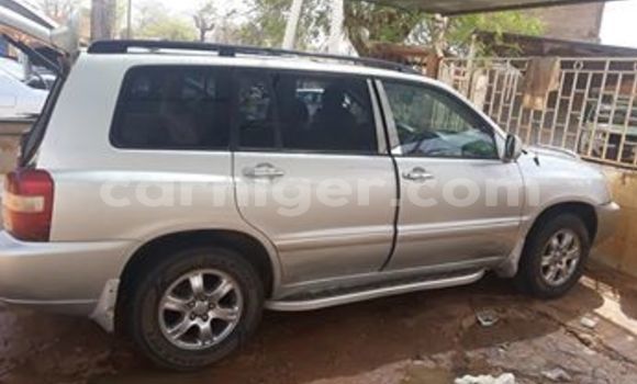 Buy Used Toyota Highlander Silver Car in Niamey in Niamey Buy Used Toyota Highlander Silver Car in Niamey in Niamey