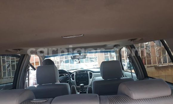 Buy Used Toyota Highlander Silver Car in Niamey in Niamey Buy Used Toyota Highlander Silver Car in Niamey in Niamey