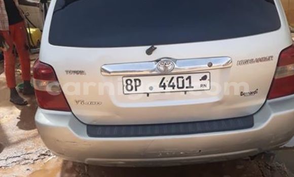 Buy Used Toyota Highlander Silver Car in Niamey in Niamey Buy Used Toyota Highlander Silver Car in Niamey in Niamey