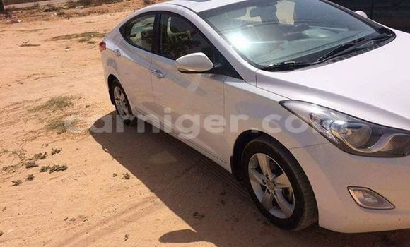 Buy Used Hyundai Elantra White Car in Niamey in Niamey Buy Used Hyundai Elantra White Car in Niamey in Niamey