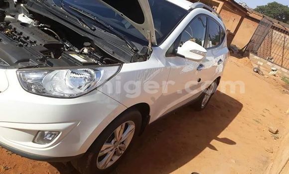 Buy Used Hyundai Tucson White Car in Niamey in Niamey Buy Used Hyundai Tucson White Car in Niamey in Niamey