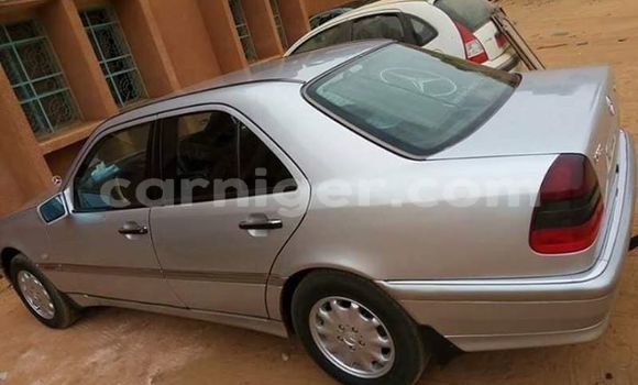 Buy Used Mercedes‒Benz C–Class Silver Car in Niamey in Niamey Buy Used Mercedes‒Benz C–Class Silver Car in Niamey in Niamey