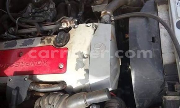 Buy Used Mercedes‒Benz C–Class Silver Car in Niamey in Niamey Buy Used Mercedes‒Benz C–Class Silver Car in Niamey in Niamey