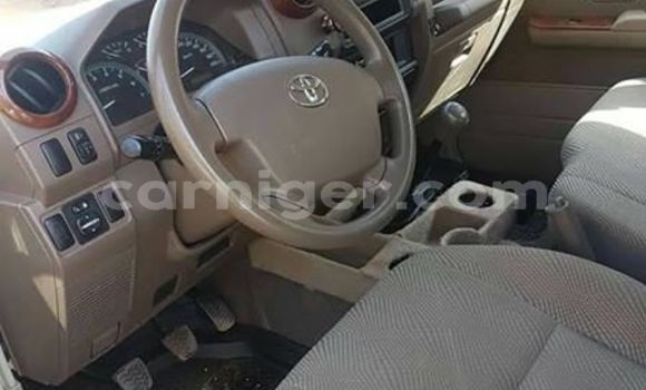 Buy Used Toyota Land Cruiser Brown Car in Niamey in Niamey Buy Used Toyota Land Cruiser Brown Car in Niamey in Niamey