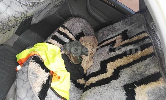 Buy Used Mercedes‒Benz C–Class White Car in Niamey in Niamey Buy Used Mercedes‒Benz C–Class White Car in Niamey in Niamey