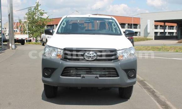 Buy New Toyota Hilux White Car in Import - Dubai in Agadez Buy New Toyota Hilux White Car in Import - Dubai in Agadez