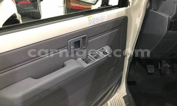 Sayi Sabo Toyota Land Cruiser Beige Mota in Import - Dubai a Agadez Sayi Sabo Toyota Land Cruiser Beige Mota in Import - Dubai a Agadez