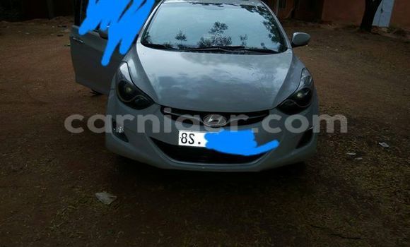 Sayi Na hannu Hyundai Elantra White Mota in Niamey a Niamey Sayi Na hannu Hyundai Elantra White Mota in Niamey a Niamey
