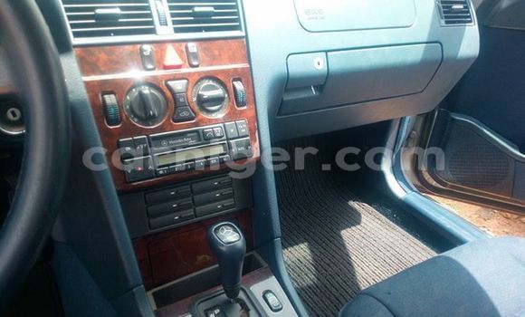 Acheter Occasion Voiture Mercedes‒Benz C–Class Gris à Niamey, Niamey Acheter Occasion Voiture Mercedes‒Benz C–Class Gris à Niamey, Niamey