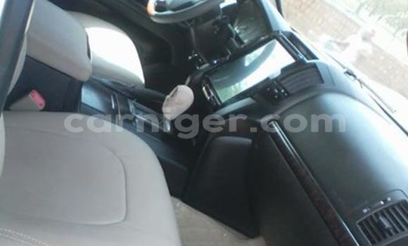 Buy Used Toyota Land Cruiser Silver Car in Niamey in Niamey Buy Used Toyota Land Cruiser Silver Car in Niamey in Niamey