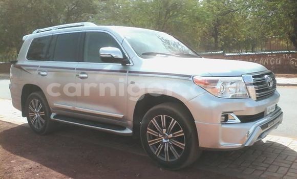 Buy Used Toyota Land Cruiser Silver Car in Niamey in Niamey Buy Used Toyota Land Cruiser Silver Car in Niamey in Niamey