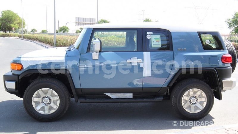 Sayi Imported Toyota Fj Cruiser Blue Mota In Import Dubai A