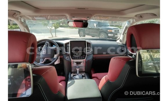 Buy Import Toyota Land Cruiser Black Truck in Import - Dubai in Agadez Buy Import Toyota Land Cruiser Black Truck in Import - Dubai in Agadez