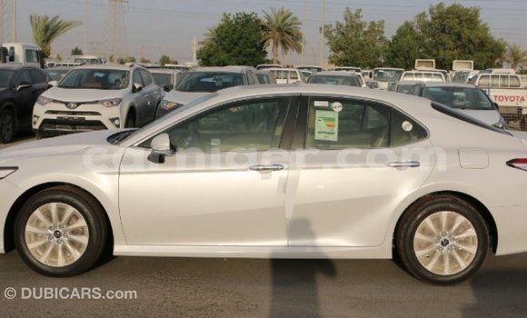 Buy Import Toyota Camry White Car in Import - Dubai in Agadez Buy Import Toyota Camry White Car in Import - Dubai in Agadez