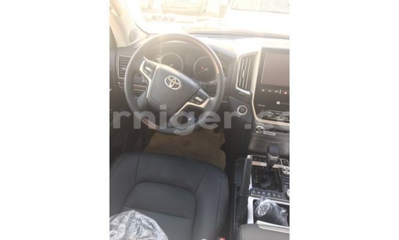 Buy Import Toyota Land Cruiser Black Truck in Import - Dubai in Agadez Buy Import Toyota Land Cruiser Black Truck in Import - Dubai in Agadez