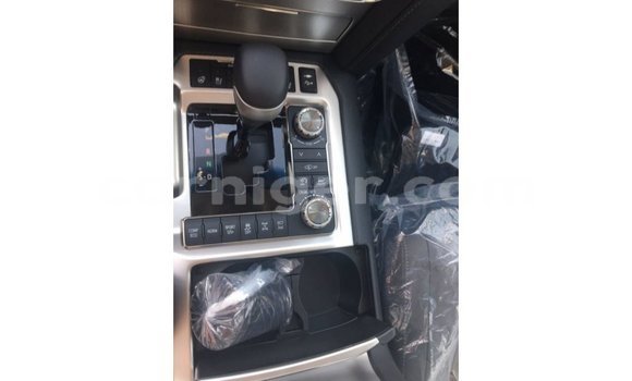 Buy Import Toyota Land Cruiser Black Truck in Import - Dubai in Agadez Buy Import Toyota Land Cruiser Black Truck in Import - Dubai in Agadez