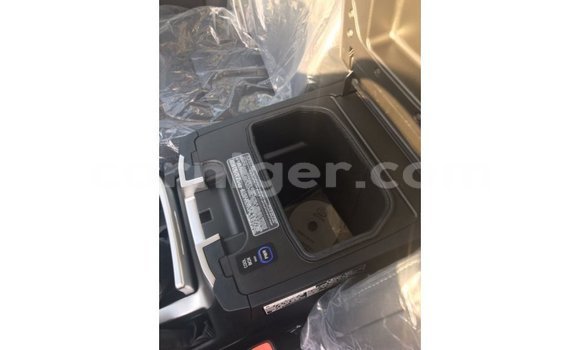 Buy Import Toyota Land Cruiser Black Truck in Import - Dubai in Agadez Buy Import Toyota Land Cruiser Black Truck in Import - Dubai in Agadez