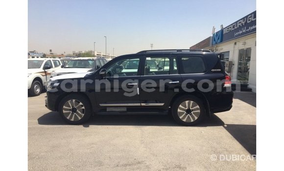Buy Import Toyota Land Cruiser Black Truck in Import - Dubai in Agadez Buy Import Toyota Land Cruiser Black Truck in Import - Dubai in Agadez