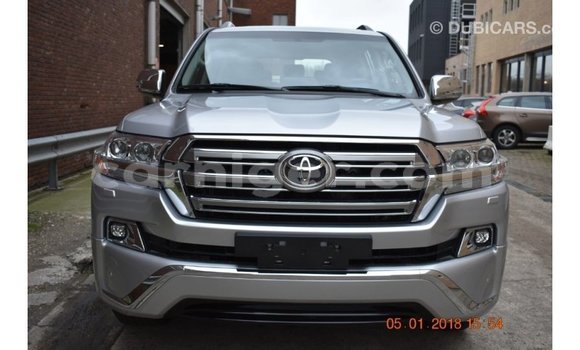 Buy Import Toyota Land Cruiser Other Truck in Import - Dubai in Agadez Buy Import Toyota Land Cruiser Other Truck in Import - Dubai in Agadez