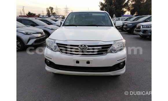 Acheter Import Voiture Toyota Fortuner Blanc à Import - Dubai, Agadez Acheter Import Voiture Toyota Fortuner Blanc à Import - Dubai, Agadez