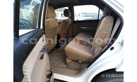 Acheter Import Voiture Toyota Fortuner Blanc à Import - Dubai, Agadez Acheter Import Voiture Toyota Fortuner Blanc à Import - Dubai, Agadez