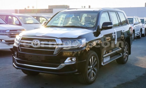 Buy Import Toyota Land Cruiser Black Truck in Import - Dubai in Agadez Buy Import Toyota Land Cruiser Black Truck in Import - Dubai in Agadez