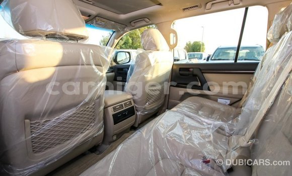 Buy Import Toyota Land Cruiser Black Truck in Import - Dubai in Agadez Buy Import Toyota Land Cruiser Black Truck in Import - Dubai in Agadez