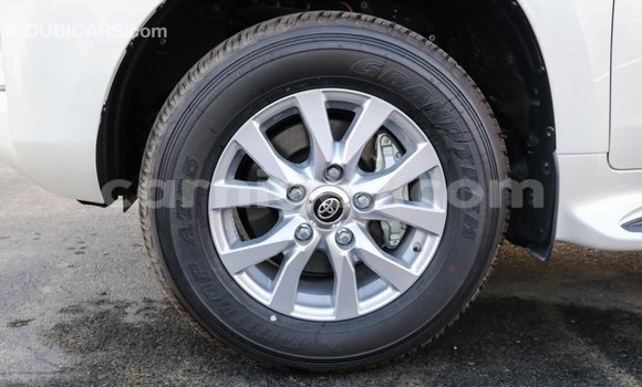 Buy Import Toyota Land Cruiser White Truck in Import - Dubai in Agadez