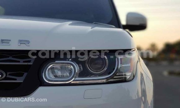 Buy Import Land Rover Range Rover White Car in Import - Dubai in Agadez Buy Import Land Rover Range Rover White Car in Import - Dubai in Agadez