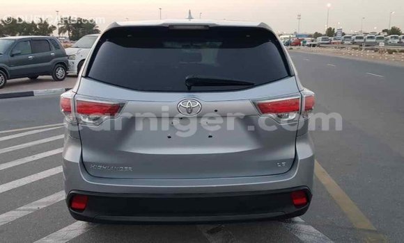 اشتري Imported Toyota Highlander Other سيارة في Import - Dubai في أغاديز اشتري Imported Toyota Highlander Other سيارة في Import - Dubai في أغاديز