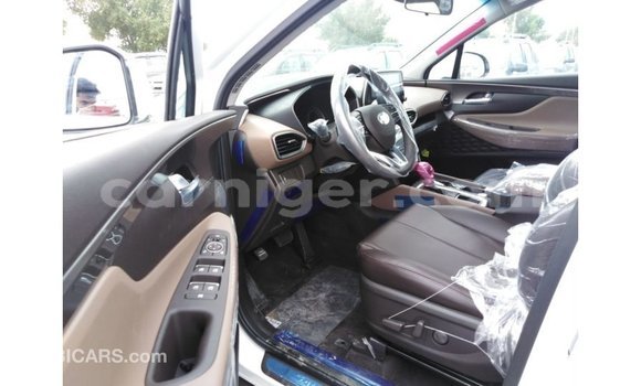 Buy Import Hyundai Santa Fe White Car in Import - Dubai in Agadez Buy Import Hyundai Santa Fe White Car in Import - Dubai in Agadez