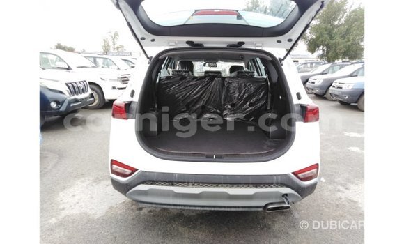 Buy Import Hyundai Santa Fe White Car in Import - Dubai in Agadez Buy Import Hyundai Santa Fe White Car in Import - Dubai in Agadez
