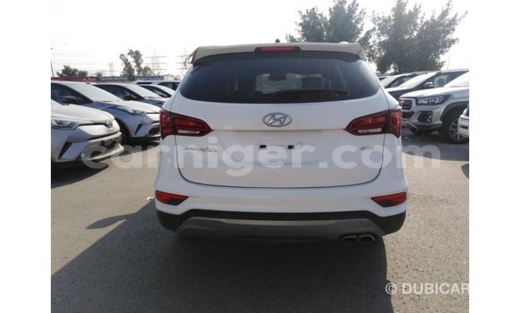 Buy Import Hyundai Santa Fe White Car in Import - Dubai in Agadez Buy Import Hyundai Santa Fe White Car in Import - Dubai in Agadez