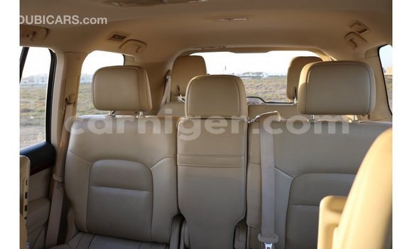 Buy Import Toyota Land Cruiser White Truck in Import - Dubai in Agadez