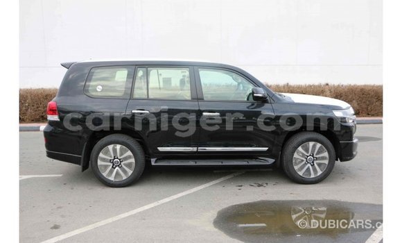 Buy Import Toyota Land Cruiser Black Truck in Import - Dubai in Agadez Buy Import Toyota Land Cruiser Black Truck in Import - Dubai in Agadez
