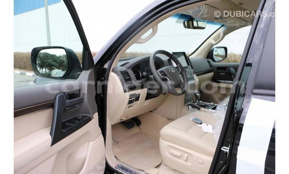 Buy Import Toyota Land Cruiser Black Truck in Import - Dubai in Agadez Buy Import Toyota Land Cruiser Black Truck in Import - Dubai in Agadez