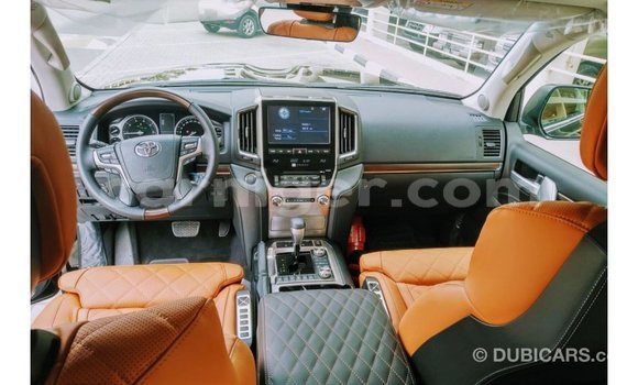 Buy Import Toyota Land Cruiser Black Truck in Import - Dubai in Agadez Buy Import Toyota Land Cruiser Black Truck in Import - Dubai in Agadez
