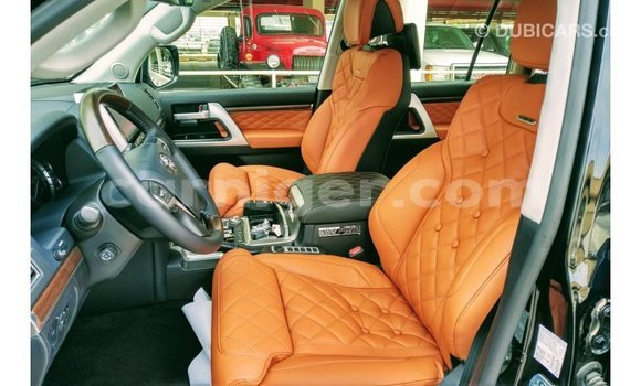 Buy Import Toyota Land Cruiser Black Truck in Import - Dubai in Agadez Buy Import Toyota Land Cruiser Black Truck in Import - Dubai in Agadez
