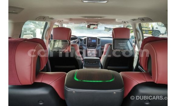 Buy Import Toyota Land Cruiser Black Truck in Import - Dubai in Agadez Buy Import Toyota Land Cruiser Black Truck in Import - Dubai in Agadez