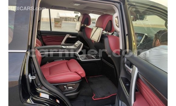 Buy Import Toyota Land Cruiser Black Truck in Import - Dubai in Agadez Buy Import Toyota Land Cruiser Black Truck in Import - Dubai in Agadez