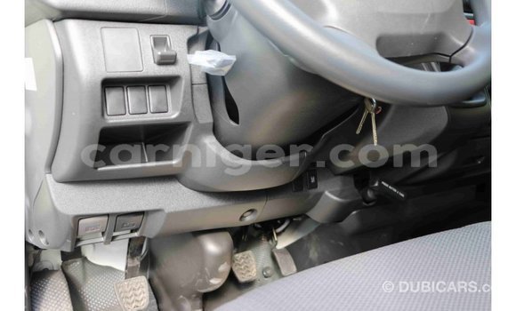 Buy Import Toyota Hiace White Car in Import - Dubai in Agadez Buy Import Toyota Hiace White Car in Import - Dubai in Agadez