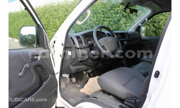 Buy Import Toyota Hiace White Car in Import - Dubai in Agadez Buy Import Toyota Hiace White Car in Import - Dubai in Agadez