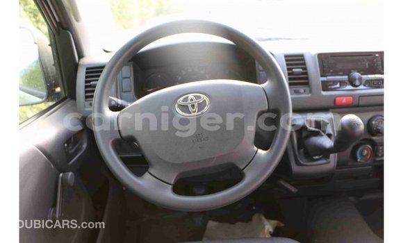 Buy Import Toyota Hiace White Car in Import - Dubai in Agadez Buy Import Toyota Hiace White Car in Import - Dubai in Agadez