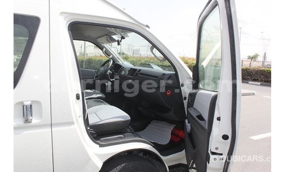 Buy Import Toyota Hiace White Car in Import - Dubai in Agadez Buy Import Toyota Hiace White Car in Import - Dubai in Agadez